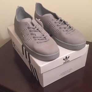 Adidas Campus - Wings and Horns (Shift Grey)